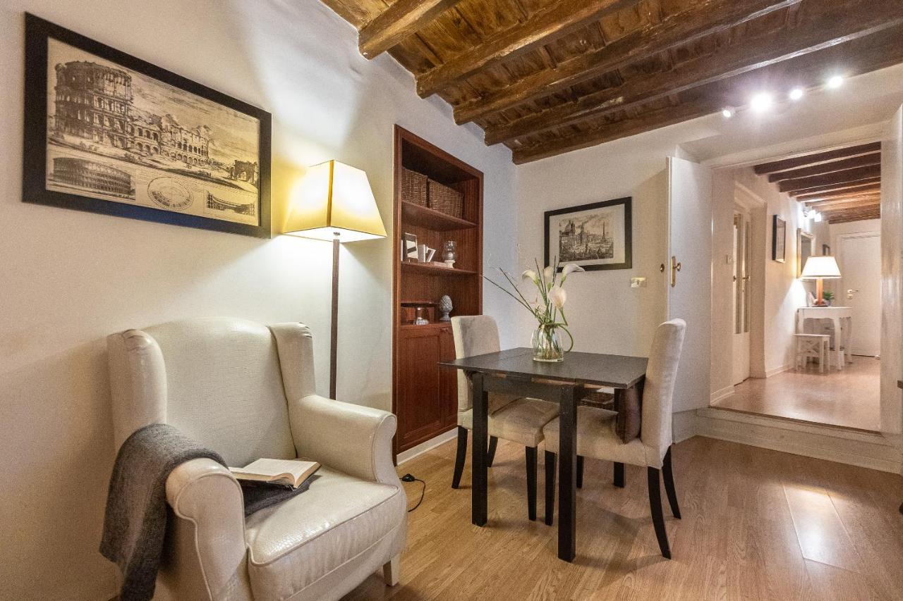Romantica Studio-rental In Apartamento Roma